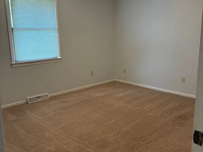 1823 Cedar Ridge Rd — Photo 12