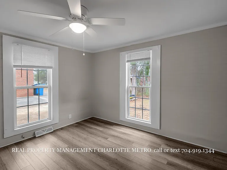 307 Leonard Ave — Photo 11