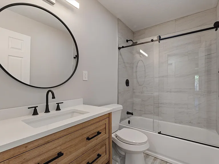 1902 E Ewing Ave — Photo 7