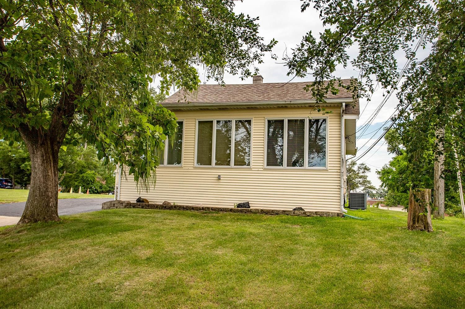 2418 Ridge Rd, Highland, IN 46322 Zillow