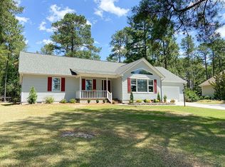 17 Shadow Ln, Whispering Pines, NC 28327