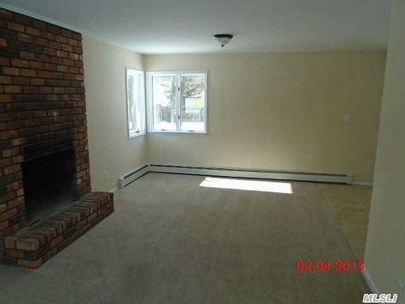 3rd image of 12 Birchdale Dr