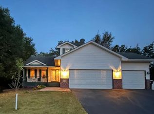 6213 267th Ct, Wyoming, MN 55092