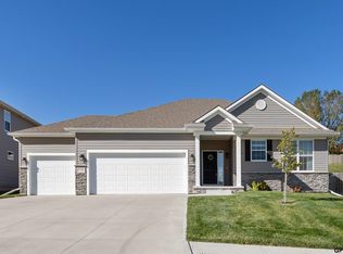 7358 S 185th St, Omaha, NE 68136