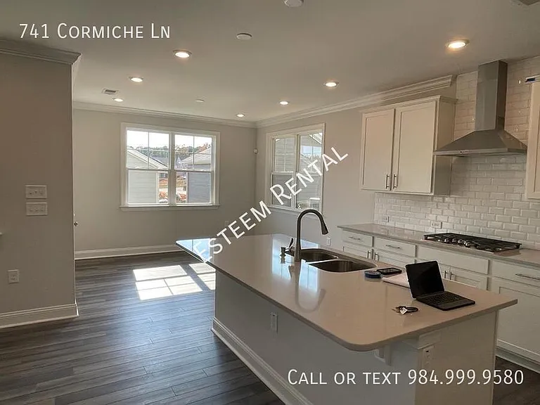 741 Cormiche Ln — Photo 5