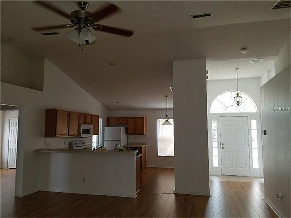 3rd image of 1109 Heather Glen Dr