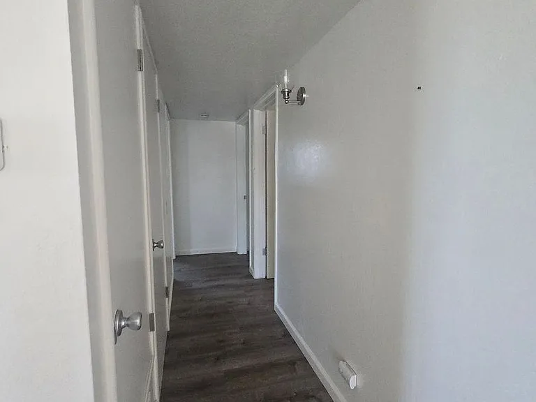 1200 W Water St — Photo 7