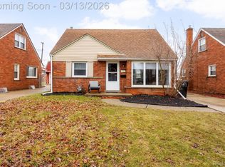 1123 16th St, Wyandotte, MI