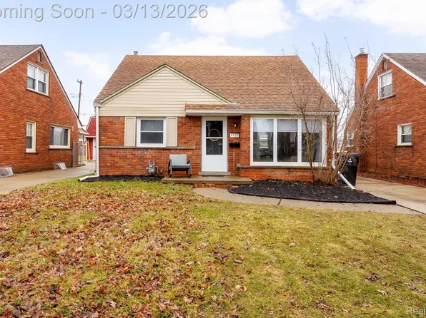 1123 16th St, Wyandotte, MI 48192