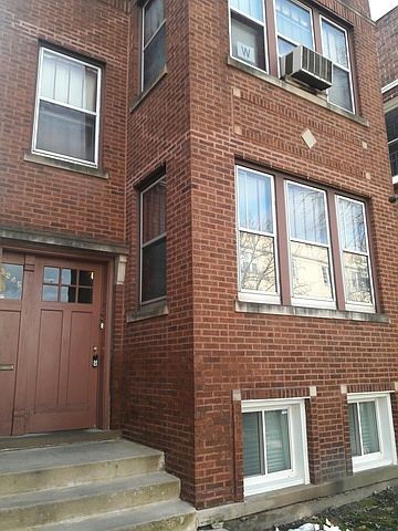 1st image of 3245 W Berteau Ave