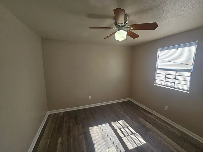 1313 Flood St — Photo 6