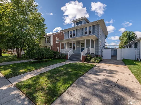 608 Scottwood Ave, Monroe, MI 48162