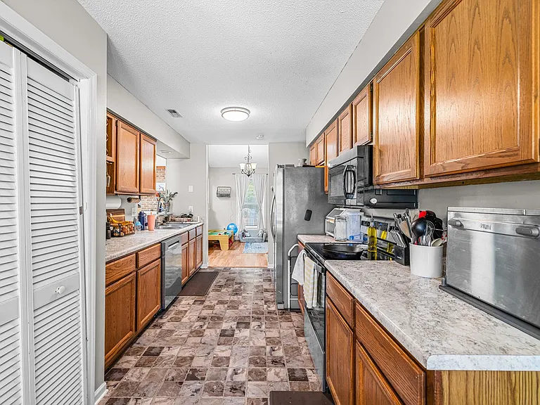 132 Stonemark Ct — Photo 14