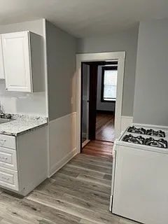 75 Sterling St #A — Photo 8