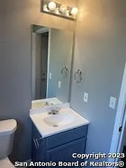 3 bed, 1.5 bath, 1241 sqft, $1,295 — Photo 4