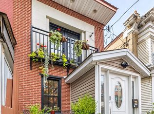 822 N 19th St, Philadelphia, PA 19130