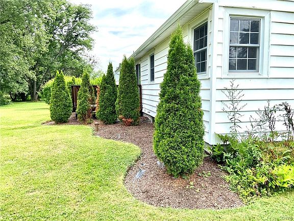 5th image of 216 Fairway Dr