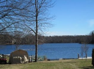 6 Pond Ter, Millbury, MA 01527