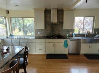 18882 W Cavendish Dr, Castro Valley, CA 94552