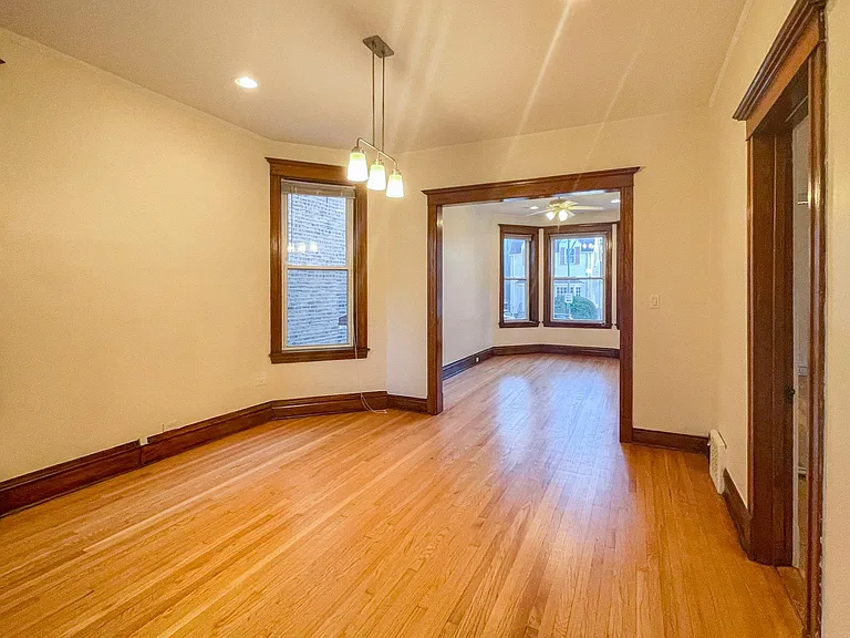 1613 W Berwyn Ave #1 — Photo 7