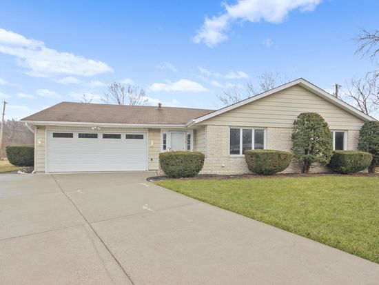 6277 Waite St, Merrillville, IN 46410