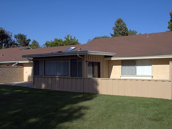 Open patio, sun room, fenced patio