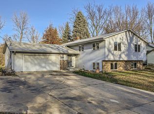 293 Burlington Rd, Saint Paul, MN 55119