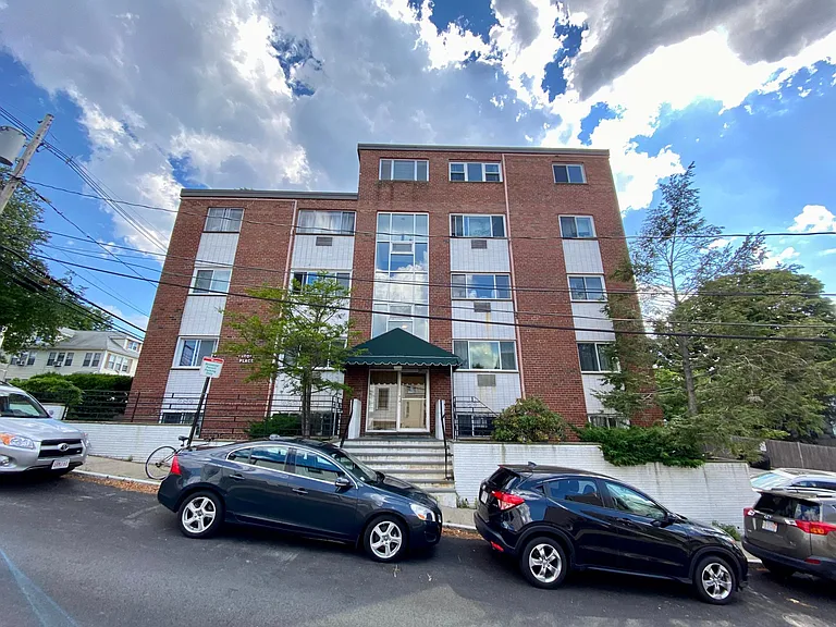 2 Larose Pl #15 — Photo 16