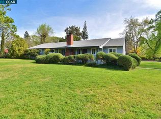 102 Soule Ave, Pleasant Hill, CA 94523