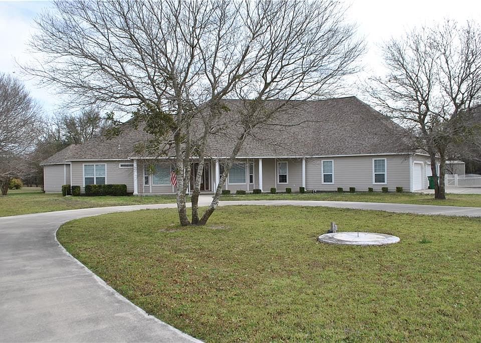 1st image of 104 Fox Creek Dr