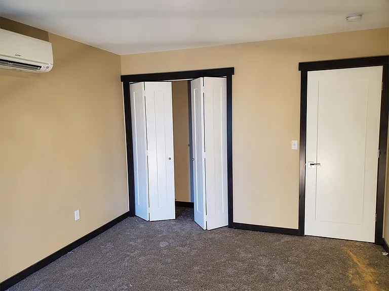 1401 N Water St #3 — Photo 9