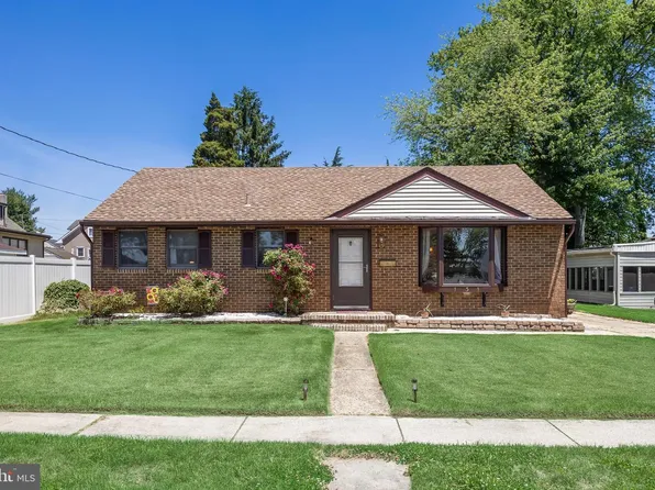 131 Walnut Ave, Bellmawr, NJ 08031