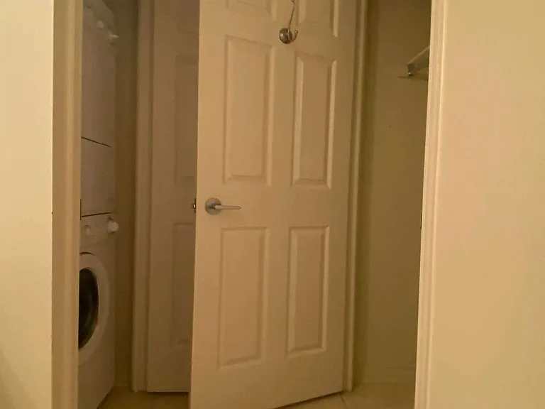 451 Rosewell Ave #202 — Photo 8