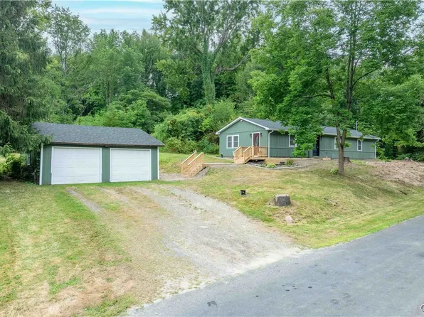 61 Wybron Rd, Fulton, NY 13069