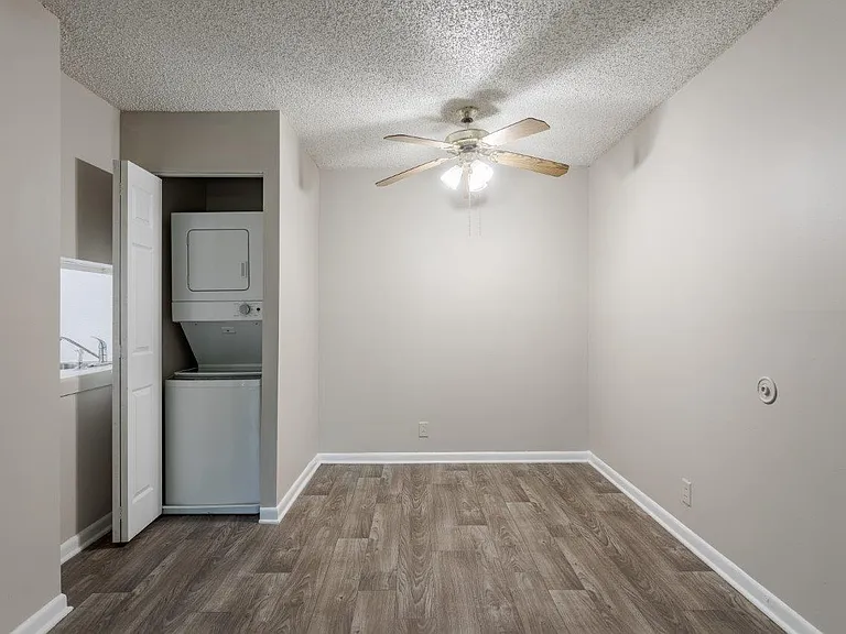 The Residences at Stonebrook Apartment Homes — Photo 7