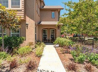 315 Feather River Pl, Oxnard, CA 93036