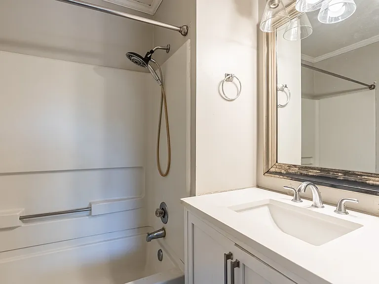 21 Canterbury Ct — Photo 16