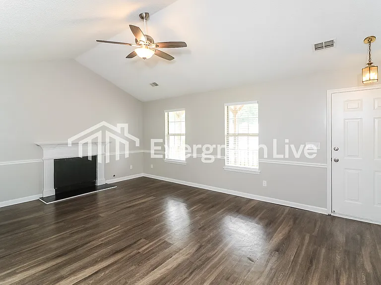 3002 Garland Dr SW — Photo 3