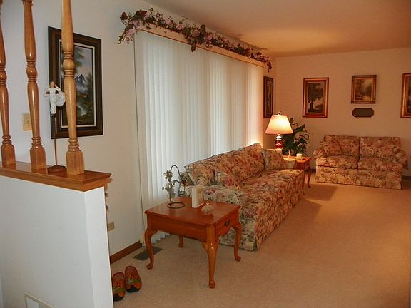 3rd image of 18153 Ohio Ct