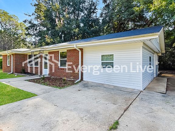 3rd image of 3708 Honeysuckle Rd