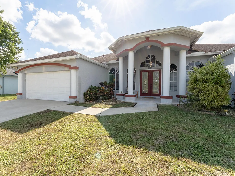 6138 NW Ginger Ln