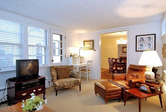 5th image of 1303 Richmond Ln
