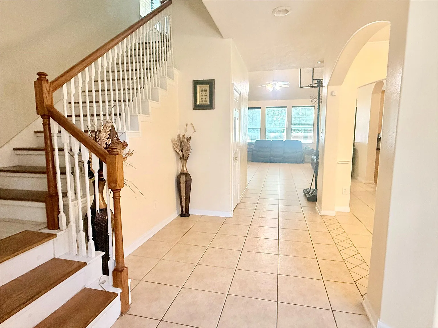 4 bed, 3.0 bath, 2999 sqft, $2,800 — Photo 4