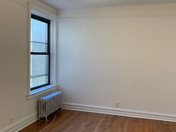 4th image of 34-16 41st St #4D