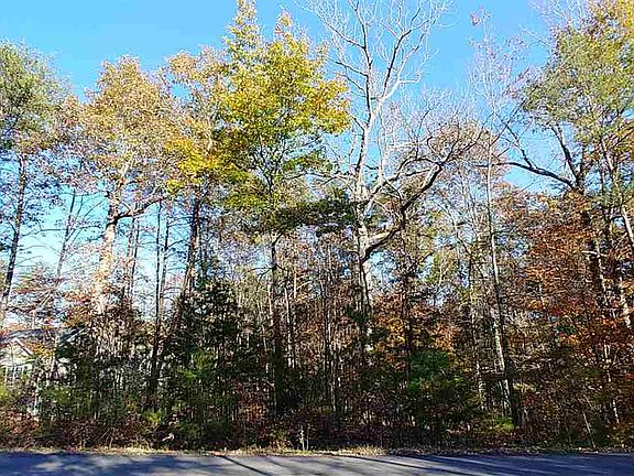 4th image of Shenandoah Crossing Dr