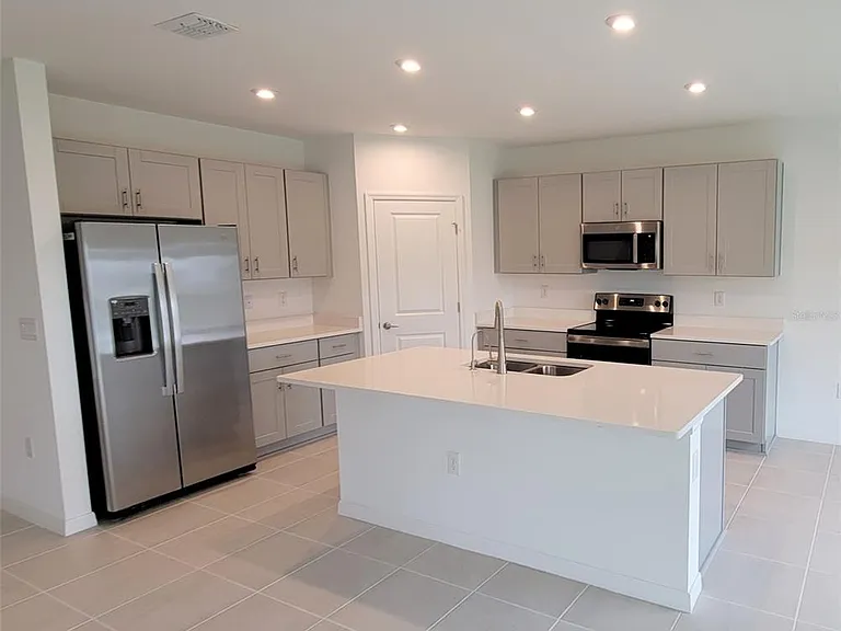 4828 Vellacito Way — Photo 4