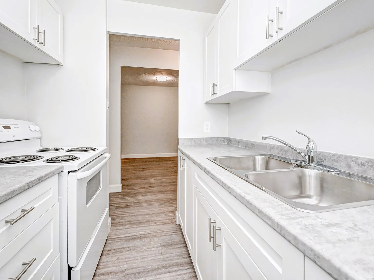 26 Willow Road Apartments — Photo 1