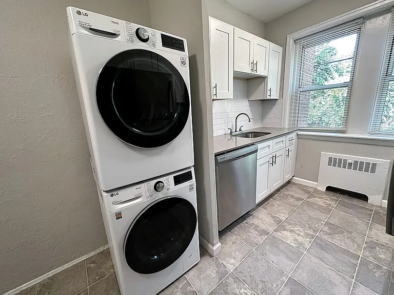 Greenside Manor — Photo 15