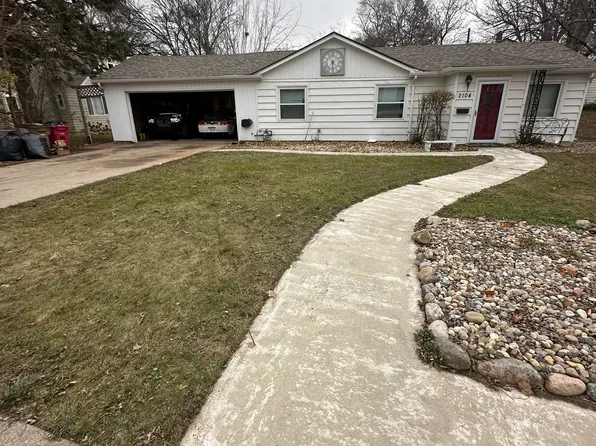 2104 W 21st St, Sioux Falls, SD 57105