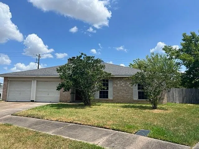 4 bed, 2.0 bath, 1481 sqft, $1,690 — Photo 4